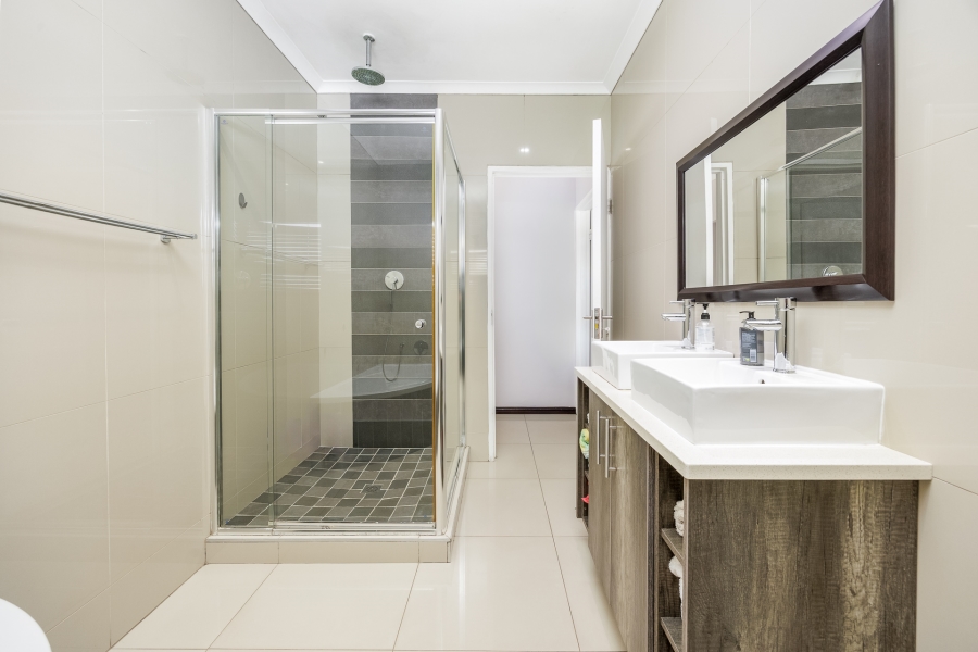 4 Bedroom Property for Sale in Rouxville Western Cape